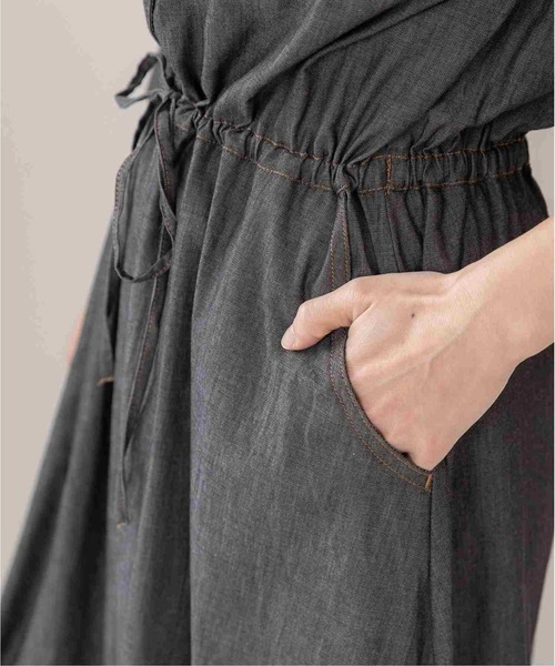 PREFERIR（プレフェリール）の「ライトデニムバンドカラーワンピース（シャツワンピース・レディース・ネイビー/ブラック・SMALL/MEDIUM/LARGE）」の11枚目の写真