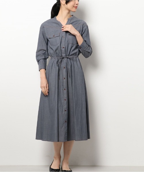 PREFERIR（プレフェリール）の「ライトデニムバンドカラーワンピース（シャツワンピース・レディース・ネイビー/ブラック・SMALL/MEDIUM/LARGE）」の18枚目の写真