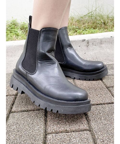 dazzlin（ダズリン）の「サイドゴアフラットブーツ（ブーツ・レディース・ブラック・SMALL/MEDIUM/LARGE）」の5枚目の写真