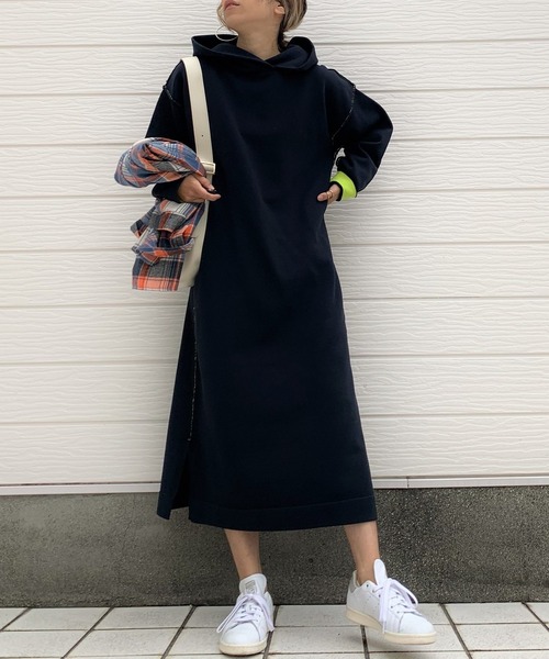 Q（キュー）の「ダンボールニットフードワンピース（ワンピース・レディース・ブラック/アイボリー/ネイビー/ライトグレー・MEDIUM）」の4枚目の写真