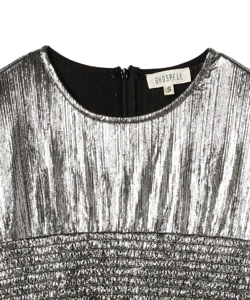 Ray BEAMS（レイビームス）の「GHOSPELL / Icicle Shirring Midi Dress（ワンピース・レディース・シルバー・SMALL）」の3枚目の写真