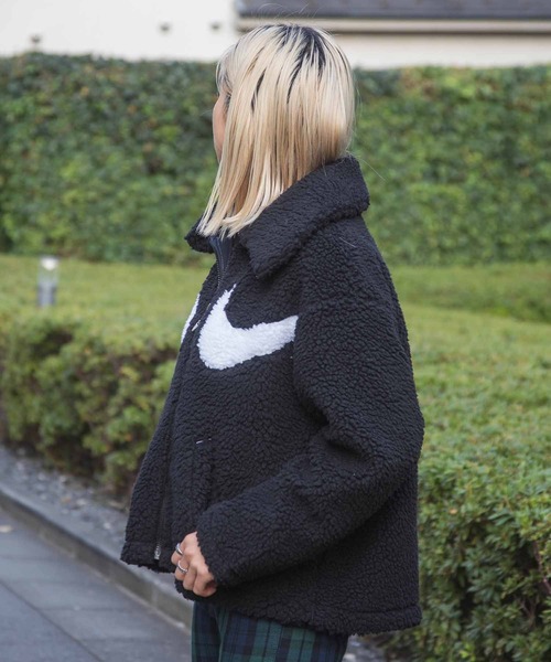 NIKE（ナイキ）の「NIKE Womens Sherpa Full-Zip Jacket DD5621-010