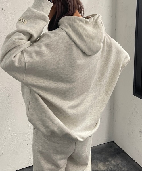apres jour mignon（アプレジュールミニョン）の「刺繍ロゴ入りフーディー【SETUP着用可能】【ZOZOTOWN限定アイテム】（パーカー・レディース・ブラック/パープル/ナチュラル/ダークグリーン・X-LARGE/フリー）」の17枚目の写真