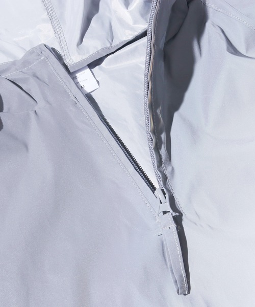 BEIMAR（ビーマー）の「BEIMAR/ビーマー PACKABLE ANORAK JACKET パッカブル アノラックジャケット リフレクター ハーフジップ（ナイロンジャケット・メンズ・シルバー・L/XL/M）」の7枚目の写真