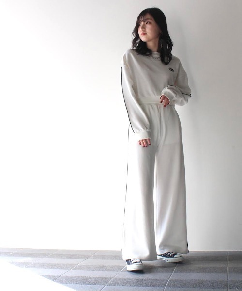 one way（ワンウェイ）の「パイピングワイドスウェットパンツ（スウェットパンツ・レディース・ライトグレー/ブラック/ホワイト/ライトグリーン・M）」の2枚目の写真