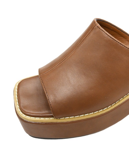 NOFALL（ノーフォール）の「厚底スクエアトゥミュールサンダル（サンダル・レディース・ホワイト/ブラック/ブラウン/ベージュ・S/M/L/LL）」の7枚目の写真