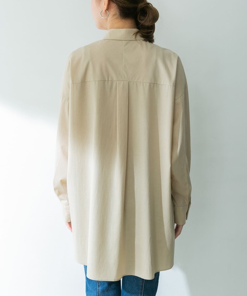 URBAN RESEARCH（アーバンリサーチ）の「コクーンシャツ（シャツ/ブラウス・レディース・オフホワイト/ライトベージュ/ネイビー・FREE）」の10枚目の写真