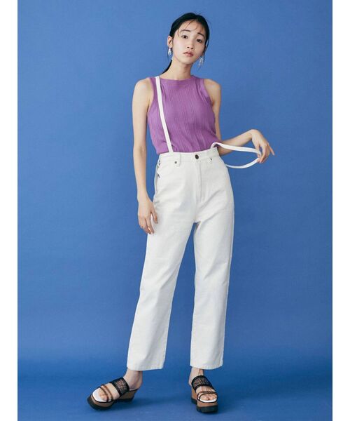 MURUA(ムルーア)の「サスペンダーツイルストレートパンツ(デニムパンツ・レディース・ベージュ/アイボリー・1/2)」の14枚目の写真