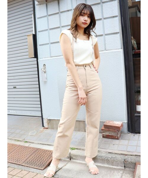 MURUA(ムルーア)の「サスペンダーツイルストレートパンツ(デニムパンツ・レディース・ベージュ/アイボリー・1/2)」の20枚目の写真