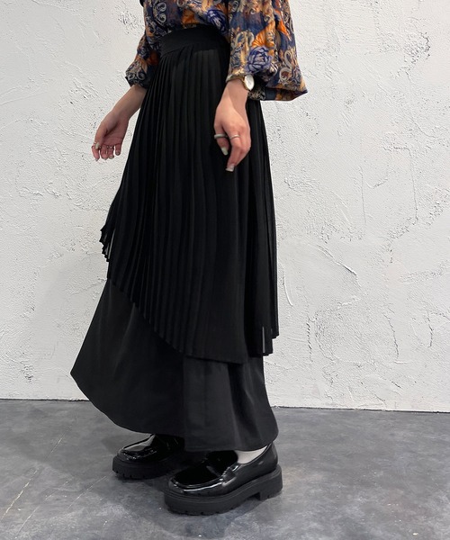 apres jour mignon（アプレジュールミニョン）の「デザインプリーツスカート【ZOZOTOWN限定アイテム】（スカート・レディース・ブラック/グレー・SMALL/MEDIUM/X-LARGE）」の3枚目の写真