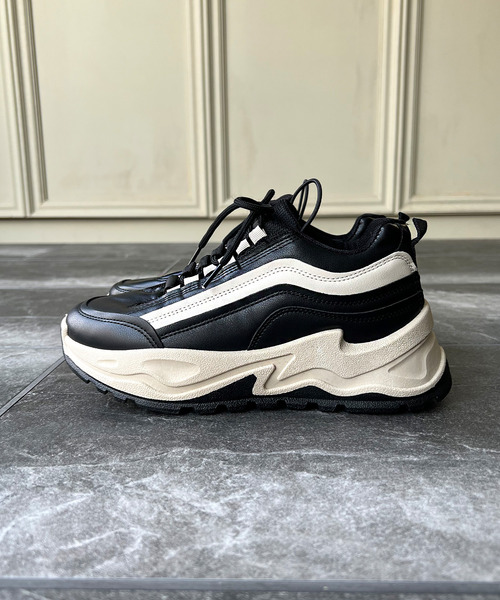 JUNOAH(ジュノア)の「ダッド厚底スニーカー(スニーカー・レディース・ブラック/クリーム・40/38/39/36/37)」の18枚目の写真