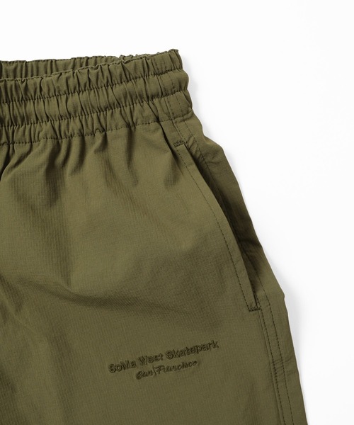 GLAZOS（グラソス）の「ナイロンリップストップ・刺繍ロゴハーフパンツ（その他パンツ・キッズ・チャコールグレー/カーキ/ブルーグリーン・130cm/140cm/150cm/160cm/170cm）」の11枚目の写真