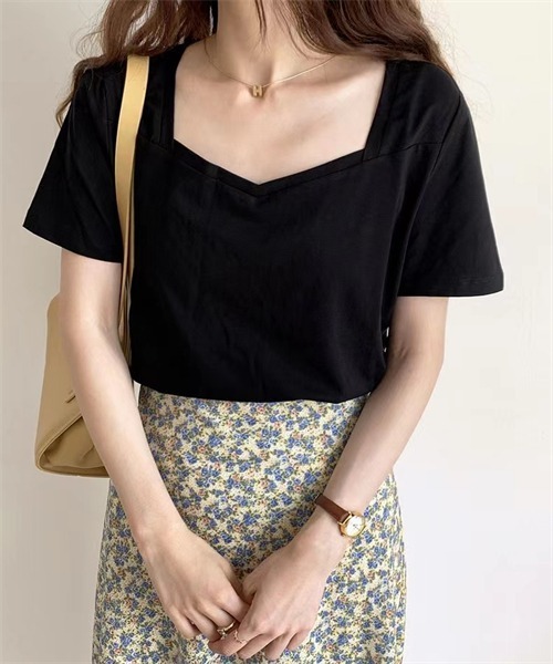 Dream garden(ドリームガーデン)の「カットソー半袖Tシャツ(Tシャツ/カットソー・レディース・ホワイト/ブラック/グリーン・M/L/2XL/XL)」の1枚目の写真