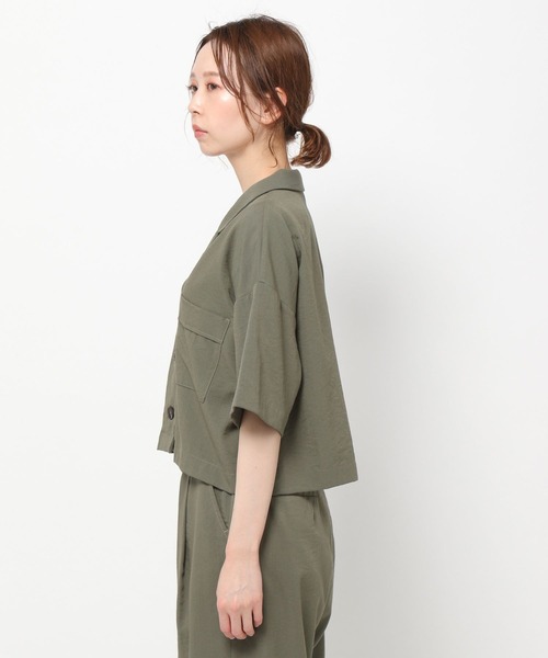mysty woman(ミスティウーマン)の「開襟ショートシャツ 275122(シャツ/ブラウス・レディース・カーキ/アイボリー/モカ・FREE)」の17枚目の写真