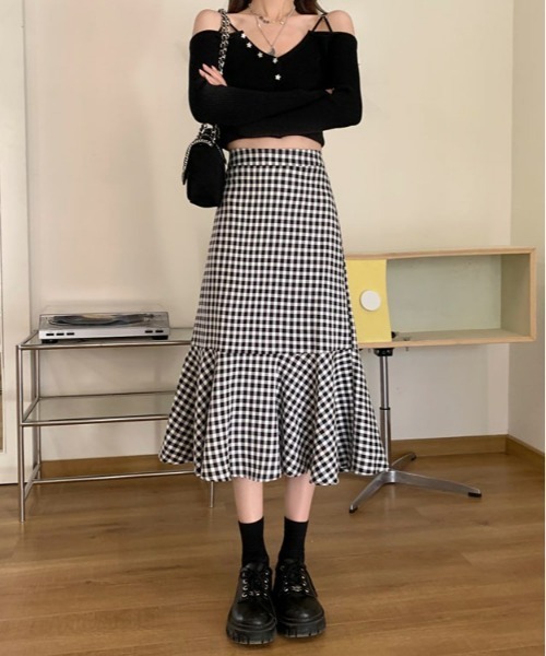 SONA(ソナ)の「SONYUNARA ギンガムチェックマーメイドロングスカート(スカート・レディース・ブラック・SMALL/MEDIUM/LARGE)」の11枚目の写真