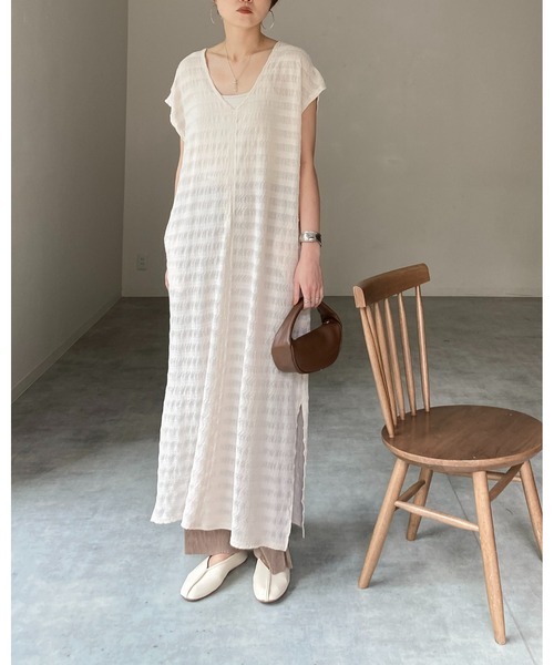 She's Closet(シーズクローゼット)の「前後2WAY深Vネックフレンチスリーブロングワンピース(ワンピース・レディース・ブラック/アイボリー/ライム・FREE)」の20枚目の写真