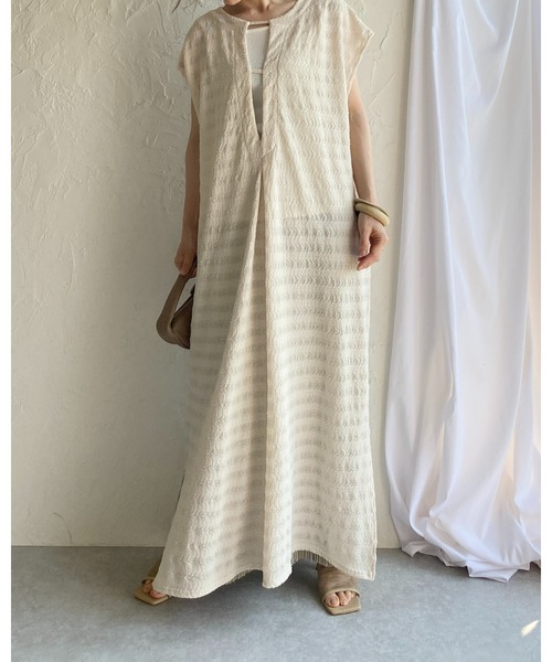 She's Closet(シーズクローゼット)の「前後2WAY深Vネックフレンチスリーブロングワンピース(ワンピース・レディース・ブラック/アイボリー/ライム・FREE)」の14枚目の写真