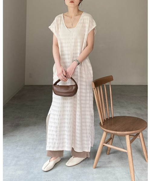 She's Closet(シーズクローゼット)の「前後2WAY深Vネックフレンチスリーブロングワンピース(ワンピース・レディース・ブラック/アイボリー/ライム・FREE)」の6枚目の写真