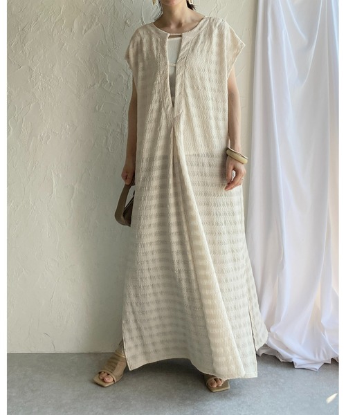 She's Closet(シーズクローゼット)の「前後2WAY深Vネックフレンチスリーブロングワンピース(ワンピース・レディース・ブラック/アイボリー/ライム・FREE)」の10枚目の写真