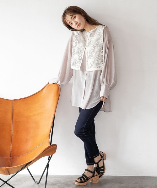 mysty woman(ミスティウーマン)の「刺繍ベストセットシアーシャツ 350701(シャツ/ブラウス・レディース・ホワイト系5/ホワイト系8/ベージュ系その他/ピンク系その他・FREE)」の9枚目の写真