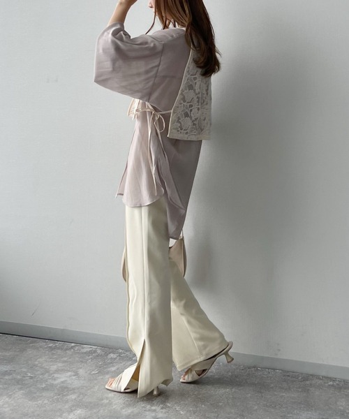 mysty woman(ミスティウーマン)の「刺繍ベストセットシアーシャツ 350701(シャツ/ブラウス・レディース・ホワイト系5/ホワイト系8/ベージュ系その他/ピンク系その他・FREE)」の10枚目の写真