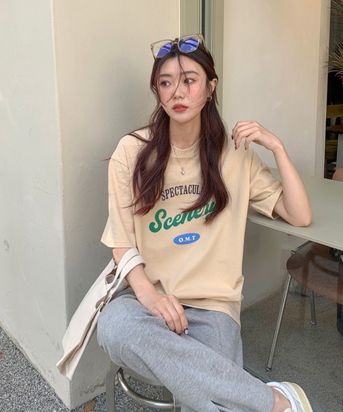 VitaFelice(ヴィータフェリーチェ)の「ストリートロゴ 半袖Tシャツ(Tシャツ/カットソー・レディース・ベージュ/ネイビー/ホワイト/グリーン・FREE)」の5枚目の写真