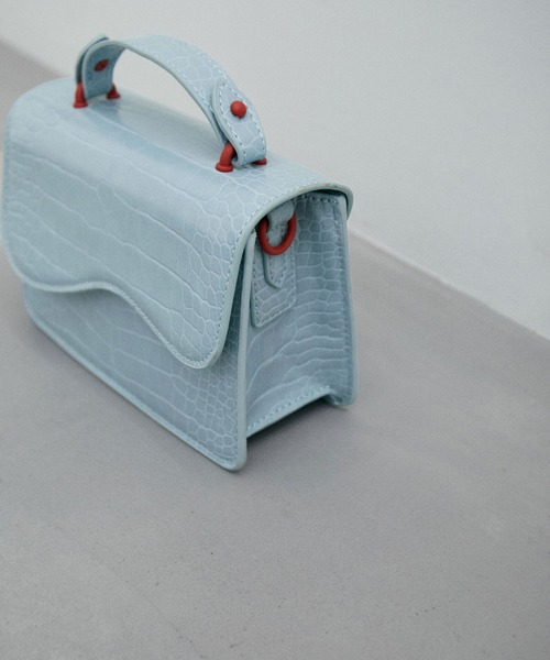 HVISK（ヴィスク）の「【HVISK】CRANE MATTE CROCO（ショルダーバッグ・レディース・ブラック/ブルー・FREE）」の2枚目の写真