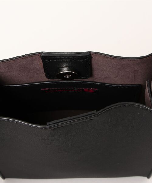 LOVETOXIC（ラブトキシック）の「スクウェアショルダーBAG（バックパック/リュック・キッズ・パープル/アイボリー/ブラック/ターコイズブルー・FREE）」の13枚目の写真