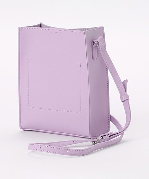 LOVETOXIC（ラブトキシック）の「スクウェアショルダーBAG（バックパック/リュック・キッズ・パープル/アイボリー/ブラック/ターコイズブルー・FREE）」の12枚目の写真