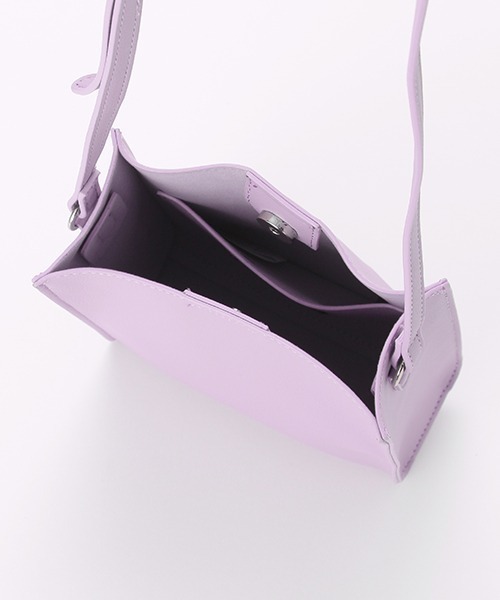 LOVETOXIC（ラブトキシック）の「スクウェアショルダーBAG（バックパック/リュック・キッズ・パープル/アイボリー/ブラック/ターコイズブルー・FREE）」の15枚目の写真