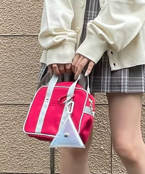 WEGO(ウィゴー)の「WEGO/ショルダー付きスクール痛ポーチ(ショルダーバッグ・レディース・レッド/ネイビー/ホワイト/ブラック・FREE)」の4枚目の写真