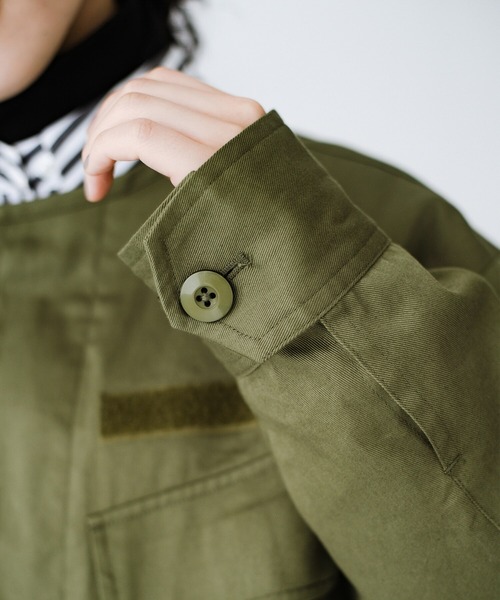 haco!（ハコ）の「きれいめツイル素材を古着になるまで愛したい！ ＰＢＰオーガニックコットンのミリタリー風ノーカラージャケット（ユニセックス）（ノーカラージャケット・レディース・カーキ・1/2/3）」の21枚目の写真