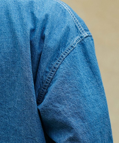 NANO universe(ナノユニバース)の「LB.02/ブリーチデニムロングスリーブワークシャツ(シャツ/ブラウス・メンズ・ブルー・S)」の9枚目の写真
