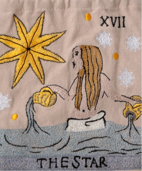 MILLION CARATS（ミリオンカラッツ）の「揃えて持ちたくなるミステリアスな雰囲気を演出するタロットカードデザインの刺繍巾着ポーチ（ポーチ・レディース・グリーン/パープル/グレー・FREE）」の8枚目の写真