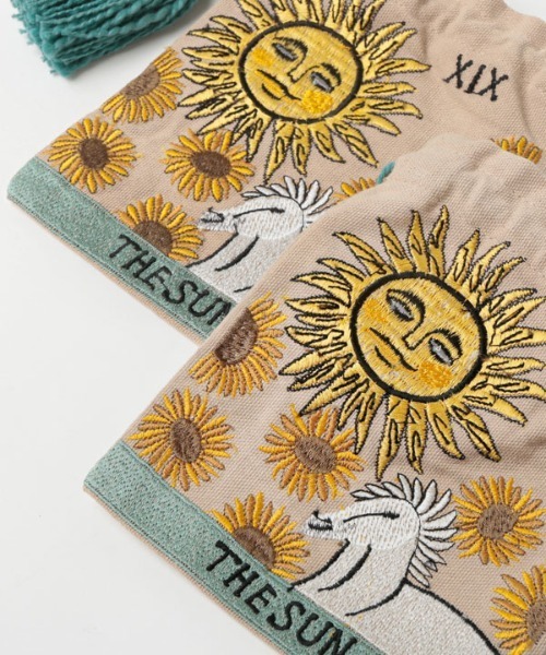 MILLION CARATS（ミリオンカラッツ）の「揃えて持ちたくなるミステリアスな雰囲気を演出するタロットカードデザインの刺繍巾着ポーチ（ポーチ・レディース・グリーン/パープル/グレー・FREE）」の18枚目の写真