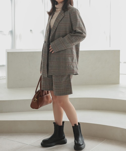 Isn't She?（イズントシー）の「厚底サイドゴアブーツ（ブーツ・レディース・ブラック/アイボリー・L/M/S）」の12枚目の写真