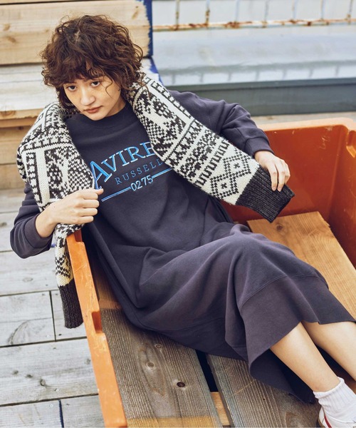 Russell Athletic(ラッセルアスレティック)の「【RUSSELL ATHLETIC × AVIREX】SWEAT ONEPIECE/ スウェットワンピース(ワンピース・レディース・ダークグリーン系/ブラック・F)」の2枚目の写真