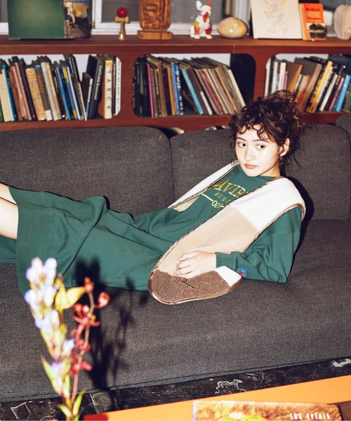 Russell Athletic(ラッセルアスレティック)の「【RUSSELL ATHLETIC × AVIREX】SWEAT ONEPIECE/ スウェットワンピース(ワンピース・レディース・ダークグリーン系/ブラック・F)」の5枚目の写真