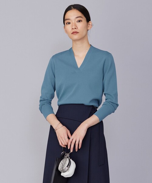 ICB(アイシービー)の「【洗える】 シンセティックフルニードル Vネックプルオーバー(ニット/セーター・レディース・ダルブルー系/ライラック系/アイボリー系/ネイビー系7/ダルブルー系7/ライトイエロー系7・SMALL)」の3枚目の写真