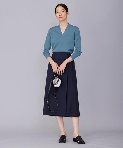 ICB(アイシービー)の「【洗える】 シンセティックフルニードル Vネックプルオーバー(ニット/セーター・レディース・ダルブルー系/ライラック系/アイボリー系/ネイビー系7/ダルブルー系7/ライトイエロー系7・SMALL)」の22枚目の写真