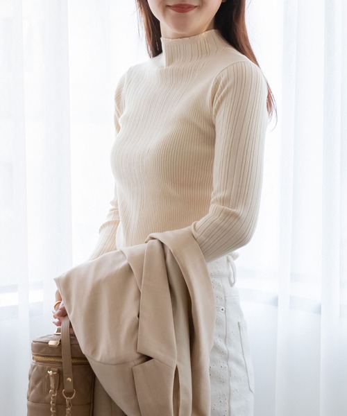 RANDA(ランダ)の「プチハイネックニットトップス(ニット/セーター・レディース・ピンク/クリーム/ブルー/ブラック・FREE)」の3枚目の写真