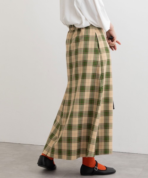 POU DOU DOU(プードゥドゥ)の「ボックスタックロングスカート(スカート・レディース・レッド/グリーン/ネイビー・3)」の6枚目の写真