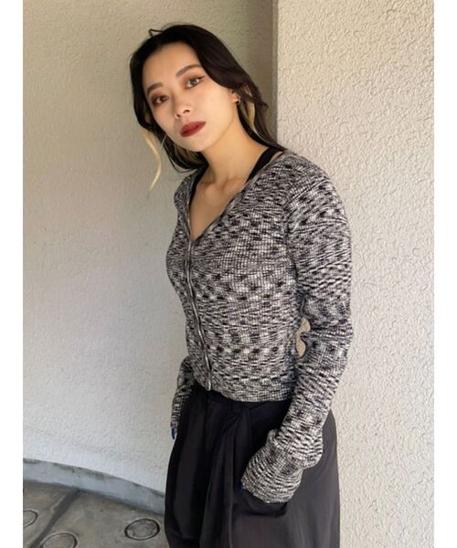 EVRIS（エヴリス）の「スペースダイニットトップス（ニット/セーター・レディース・ブラック/イエロー/オレンジ・FREE）」の2枚目の写真