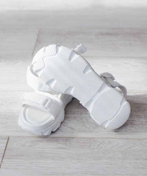 ANGIE（アンジー）の「厚底スポーツサンダル（サンダル・レディース・ブラック/ホワイト・X-LARGE/MEDIUM/LARGE）」の7枚目の写真