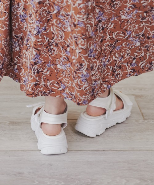 ANGIE（アンジー）の「厚底スポーツサンダル（サンダル・レディース・ブラック/ホワイト・X-LARGE/MEDIUM/LARGE）」の15枚目の写真