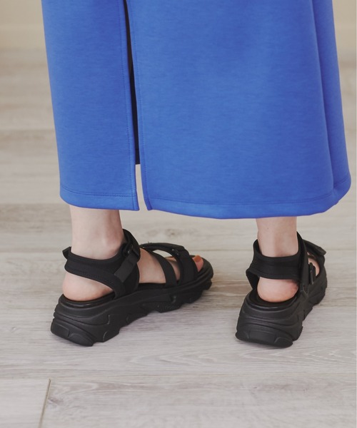 ANGIE（アンジー）の「厚底スポーツサンダル（サンダル・レディース・ブラック/ホワイト・X-LARGE/MEDIUM/LARGE）」の22枚目の写真