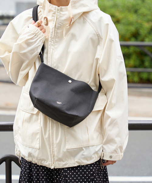 ORCIVAL（オーシバル）の「《追加3》【ORCIVAL / オーシバル】LCV SHOULDER POUCH MEDIUM：ショルダーバッグ（ショルダーバッグ・レディース・グリーン/ブラック/ベージュ・FREE）」の7枚目の写真