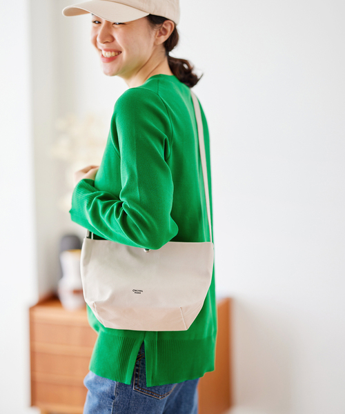 ORCIVAL（オーシバル）の「《追加3》【ORCIVAL / オーシバル】LCV SHOULDER POUCH MEDIUM：ショルダーバッグ（ショルダーバッグ・レディース・グリーン/ブラック/ベージュ・FREE）」の12枚目の写真
