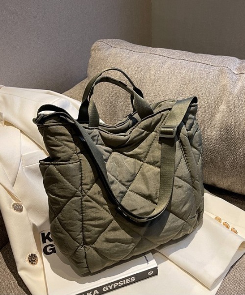 deux amour（ドゥーザムール）の「キルティングバッグ（ショルダーバッグ・レディース・ブラック/ホワイト/グリーン・FREE(9)）」の3枚目の写真