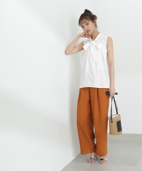 N.（N. Natural Beauty Basic）（エヌエヌナチュラルビューティーベーシック）の「◆フロントリボンギャザーノースリーブブラウス（Tシャツ/カットソー・レディース・オフホワイト/ブルー/ドット・MEDIUM）」の10枚目の写真